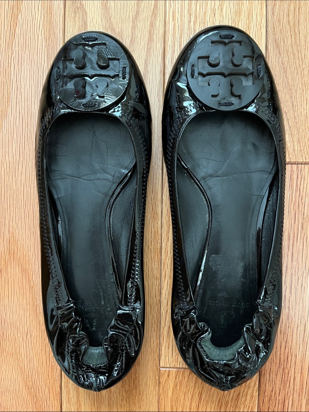 Tory Burch black patent leather Reva ballet flats 🥿